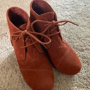 Toms Suede Wedge Booties